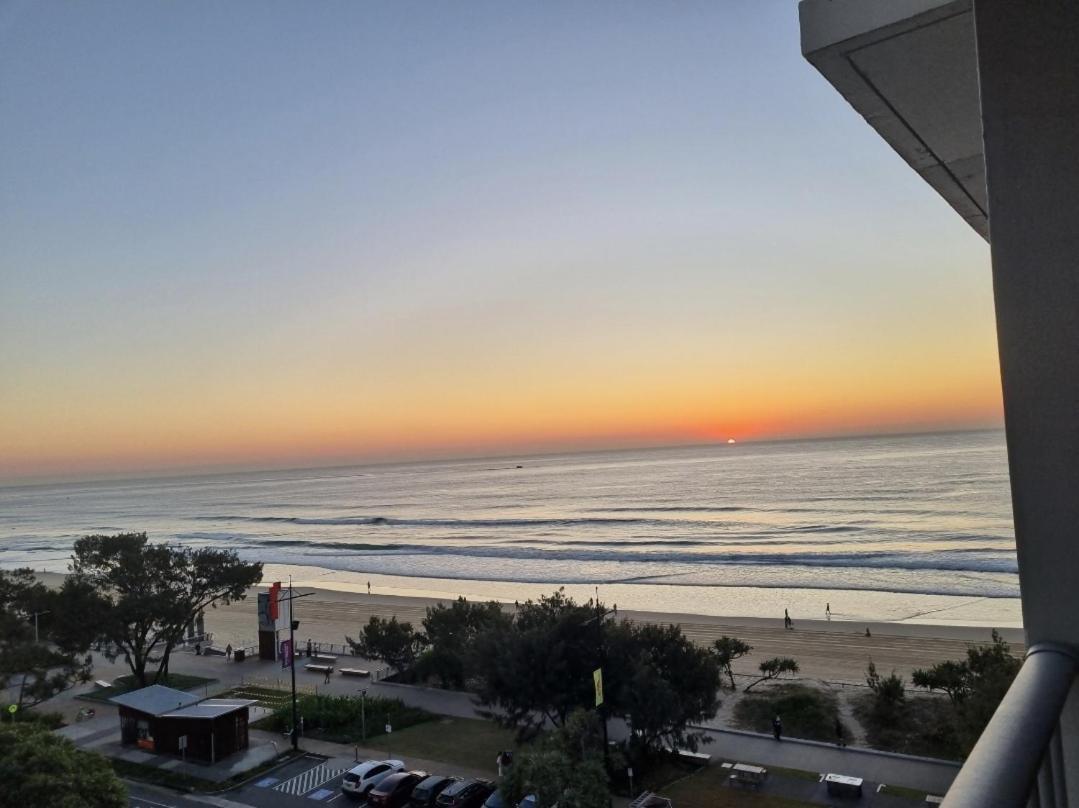 Beachfront Studio Gold Coast Esterno foto